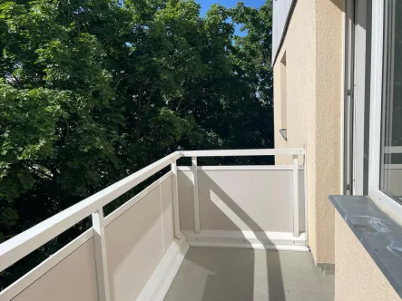 Sonnenbalkon - Wohnung kaufen in Berlin - Bezugsfreie, lichtdurchflutete 3-Zimmer-Wohnung perfekt geschnitten in Spandau