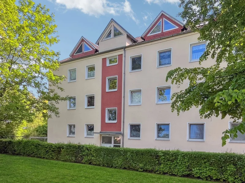 Frontansicht - Wohnung kaufen in Braunschweig - Kapitalanlage oder Eigennutzung? Schöne Dachgeschosswohnung mit ca. 46 m² Wohnfläche in Rüningen