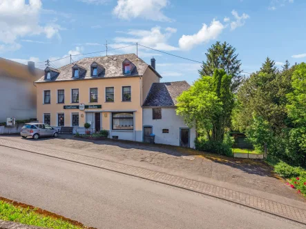 Hausansicht - Gastgewerbe/Hotel kaufen in Schöndorf - Bekanntes Gasthaus in Schöndorf sucht neuen Eigentümer (in)!