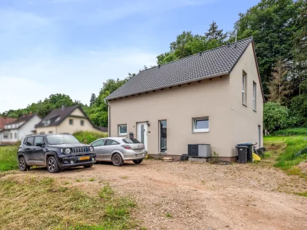 Titelbild - Haus kaufen in Körperich - Junge Familien aufgepasst, neuwertiges  und bezugsfertiges Einfamilienhaus in Körperich!