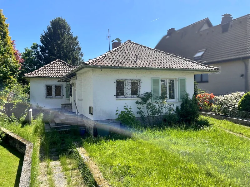 Hausansicht - Haus kaufen in Detmold - Bungalow in Detmold Spork-Eichholz