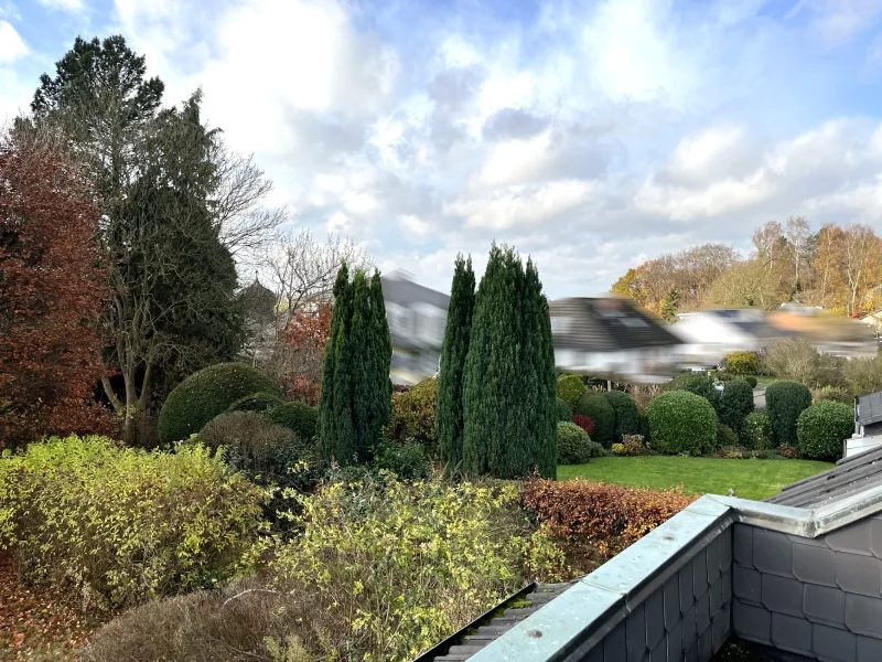 Aussicht - Haus kaufen in Wedel - Einfamilienhaus mit 6 Zimmern in beliebter und ruhiger Lage am Geesthang in Wedel