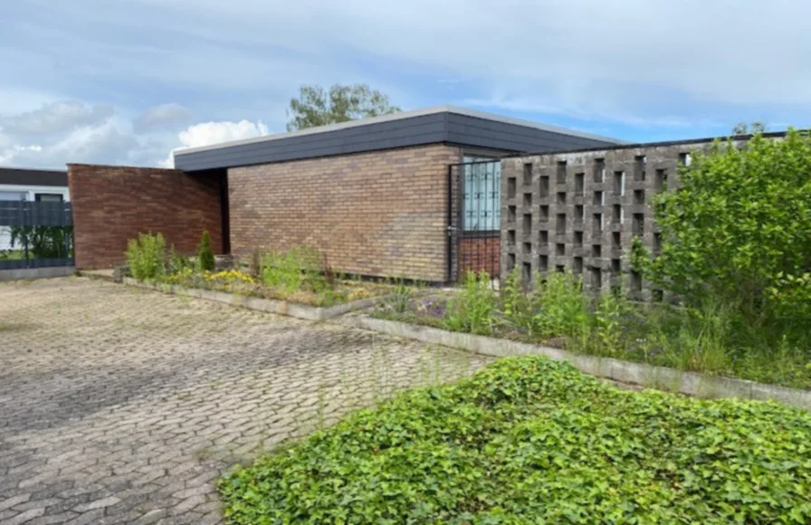 Titelbild - Haus kaufen in Überherrn - Einfamilienhaus in Überherrn