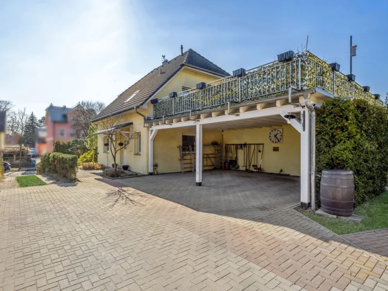 Titel - Haus kaufen in Birkenwerder - Großes Grundstück mit EFH von 2002 und vollsaniertem Bungalow in ruhiger Lage von Birkenwerder