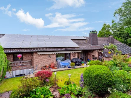 titelbild - Haus kaufen in Paderborn - Individuelles Einfamilienhaus mit Platz für die Familie in Neuenbeken