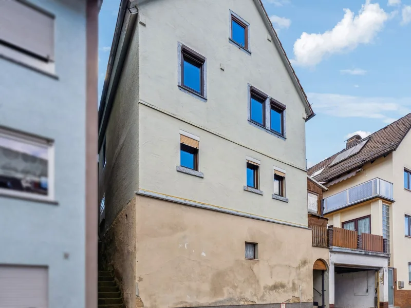 Titel - Haus kaufen in Weibersbrunn - Schnäppchen im Spessart - Einfamilienhaus mit Potential - Weibersbrunn