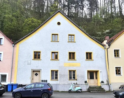 Hausansicht - Haus kaufen in Passau - Historisches, saniertes  Wohn- und Geschäftshaus, gut vermietet  in Passau-Ilzstadt