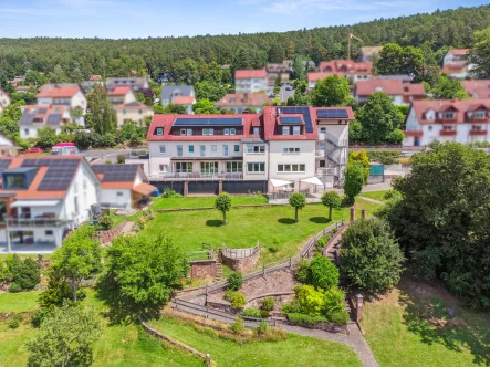 Außen - Haus kaufen in Bad Bocklet - Ehemaliges Hotel bietet flexible Nutzungsmöglichkeit in Bad Bocklet