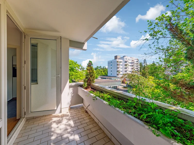 Titelbild - Wohnung kaufen in Ottobrunn - Top saniertes und sehr gut geschnittenes 1-Zimmer-Appartement in beliebter Lage von Ottobrunn 