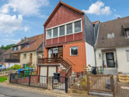 Großzügiges Reihenmittelhaus - Haus kaufen in Salzgitter - Reihenmittelhaus in Salzgitter Bad - mit Wintergarten, Loggia und überdachter Terrasse