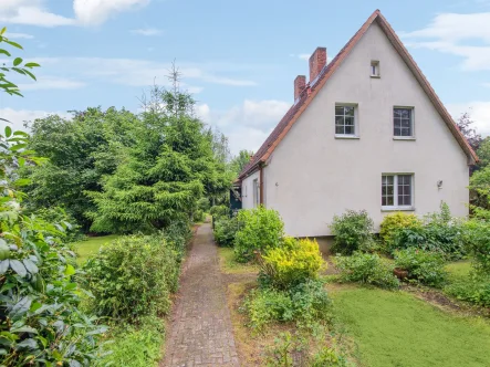 Hausansicht - Haus kaufen in Dummerstorf - Einfamilienhaus im Grünen – vor den Toren Rostocks – in Dummerstorf