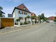 Bild der Immobilie: 2-Zimmer-Wohnung mit herrlichem Blick in Exklusiver Lage von Nürnberg Mögeldorf