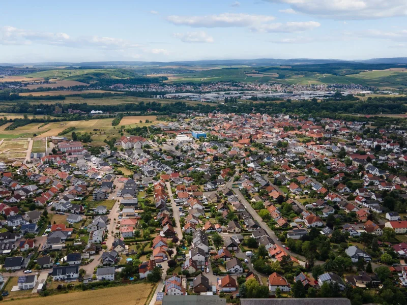 Objekt in Feldrandlage