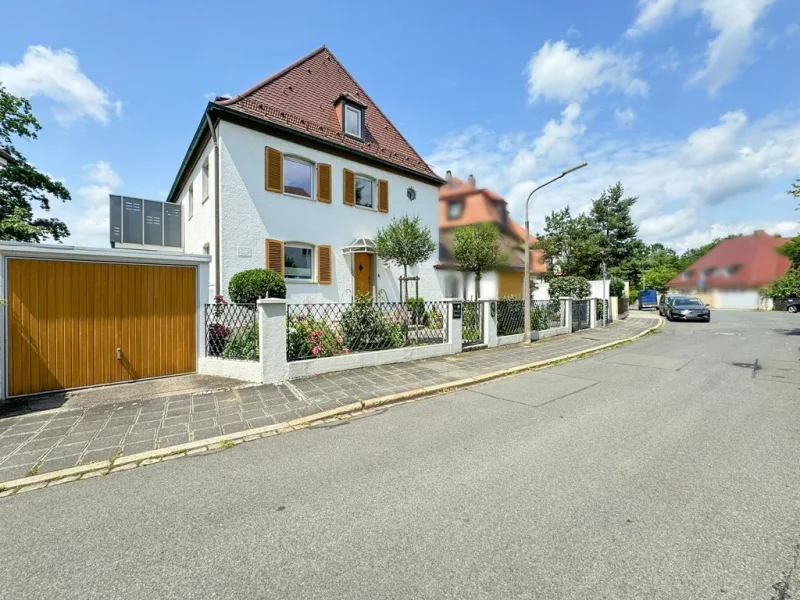 Außenansicht - Wohnung mieten in Nürnberg - Ruhig gelegene 3,5-Zimmer-Wohnung mit tollem Blick auf den Ebensee in Nürnberg Mögeldorf