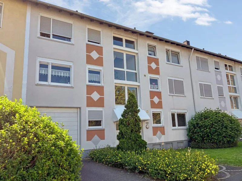 Außenansicht I - Wohnung kaufen in Leverkusen - Modernisierungsbedürftige 4-Zimmer-Wohnung in ruhiger Lage von Leverkusen-Bürrig