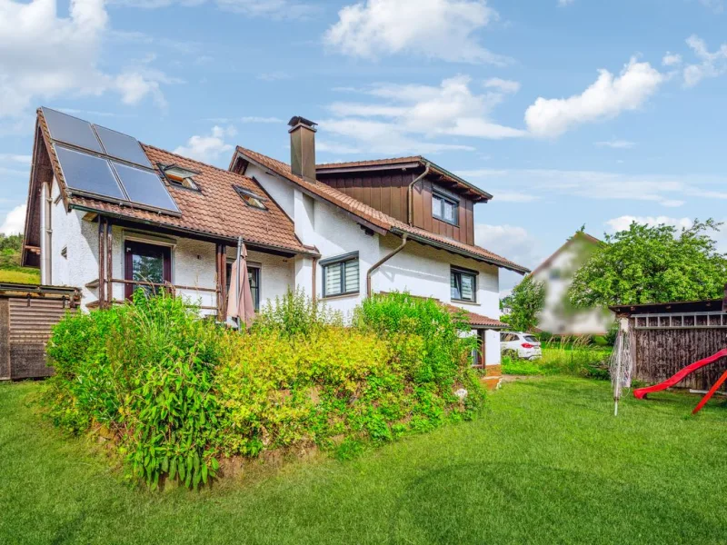 Außenansicht - Haus kaufen in Frankenblick - Modernisiertes Einfamilienhaus in ruhiger Lage von Mengersgereuth-Hämmern