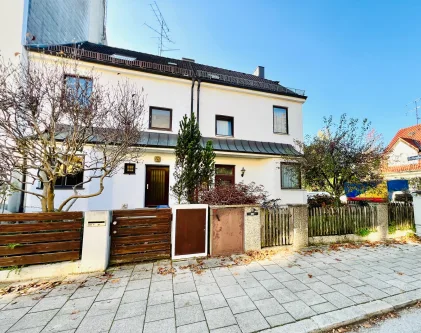 Hauptbild - Haus kaufen in München - Einzigartiges RMH mit ganz besonderem Charme in beliebter Lage in München - Sendling-Westpark