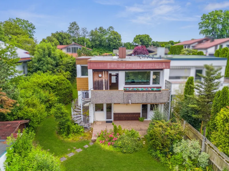 Titelbild - Haus kaufen in Oberhaching - Doppelhaushälfte in idyllischer und ruhiger Lage in Oberhaching/Deisenhofen (S3)