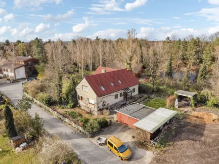 Ansicht Liegenschaft - Haus kaufen in Danndorf - Zweifamilienhaus  mit zusätzlichem Baugrundstück im Einzugsgebiet von Wolfsburg