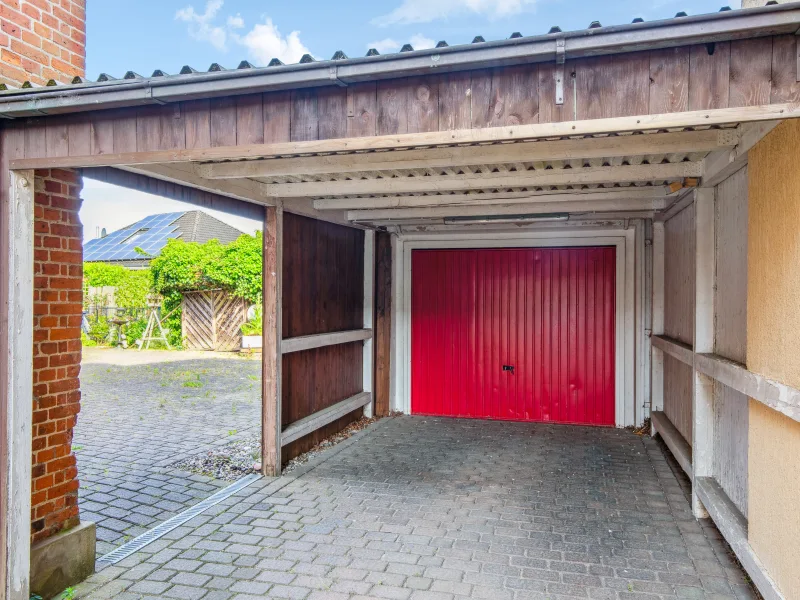 Carport rechts für OG