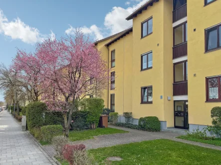 Titelbild - Wohnung kaufen in München - Erbpacht - Familiengerechte und großzügige 3-Zimmer-Wohnung in München-Hasenbergl/Am Hart