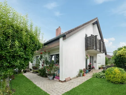 Titelbild - Haus kaufen in Bayreuth - Bayreuth - vermietete Doppelhaushälfte in schöner Lage