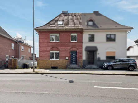 Titelbild - Haus kaufen in Hückelhoven - Mehrgenerationen: Schöne, moderne Doppelhaushälfte mit viel Potenzial in Hückelhoven-Hilfarth