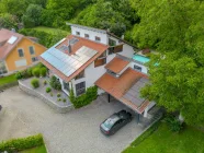 Ansicht Haus und Garage