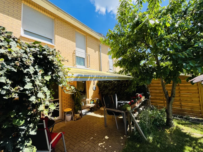 Gartenterrasse - Haus kaufen in Dresden - Erst vermieten und dann selbst einziehen - praktisches Reihenmittelhaus in schöner Lage von Weixdorf