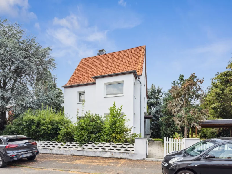 Titelbild - Haus kaufen in Gießen - Einfamilienhaus mitten im Herzen von Gießen