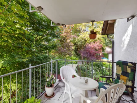 Ansicht Balkon - Haus kaufen in Gröbenzell - Gepflegtes Quattrohaus mit ruhigem Garten in beliebter Lage von Gröbenzell