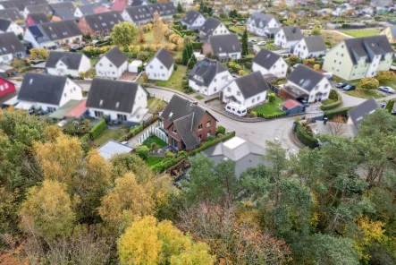 Titelbild - Haus kaufen in Bergen auf Rügen - Energetisch saniertes Einfamilienhaus in absolut ruhiger Wohnlage in Bergen auf Rügen