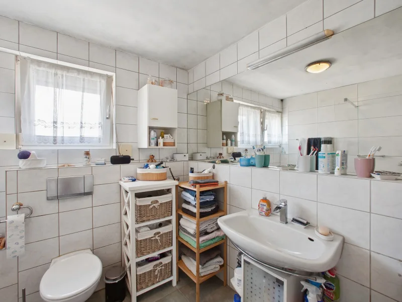 Badezimmer Wohnung EG