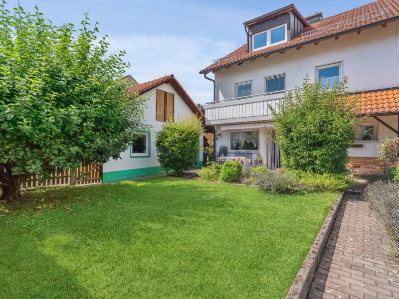 Titelbild - Haus kaufen in Ottobeuren - Ottobeuren: gepflegte Doppelhaushälfte in ruhiger Ortsrandlage