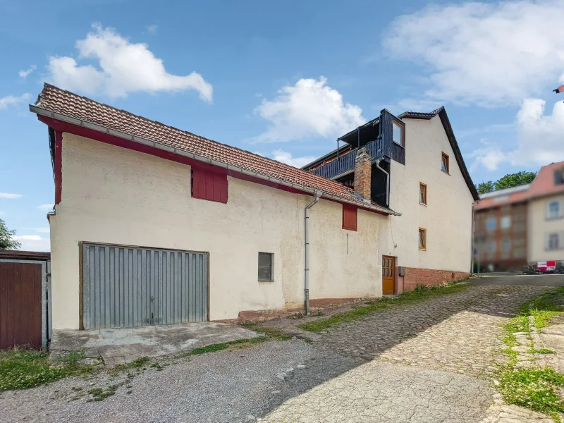 Nebenstraße - Garage