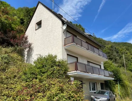 Seitenansicht 1 - Haus kaufen in Boppard - Einfamilienhaus in Hirzenach mit Rheinblick 