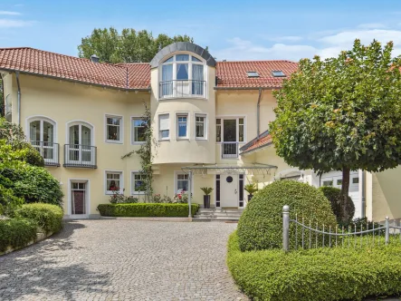 Titelbild - Haus kaufen in Zeilarn - Luxuriöses Einfamilienhaus in Zeilarn-Gumpersdorf