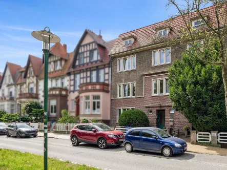 Titelbild - Haus kaufen in Güstrow -  Großes Familienstadthaus in der City von Güstrow