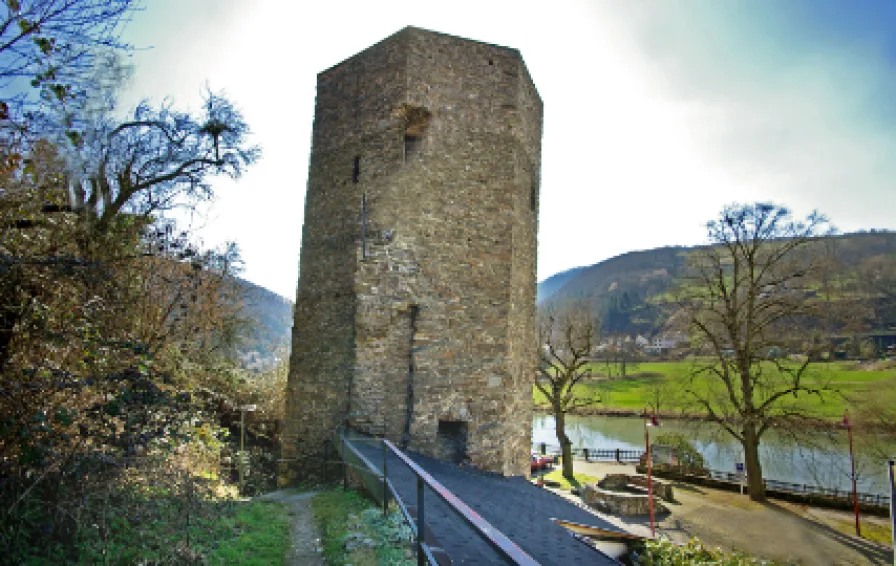 schiefer Turm 