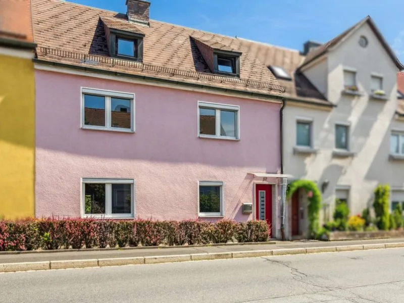 Außenfoto - Haus kaufen in Windischeschenbach - Gemütliches Reihenmittelhaus in Windischeschenbach 