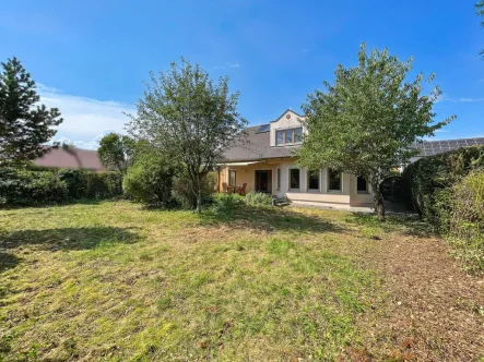 Ansicht Gartenseite - Haus kaufen in Saulgau - Großzügiges Einfamilienhaus in zentrumsnaher Lage in Bad Saulgau