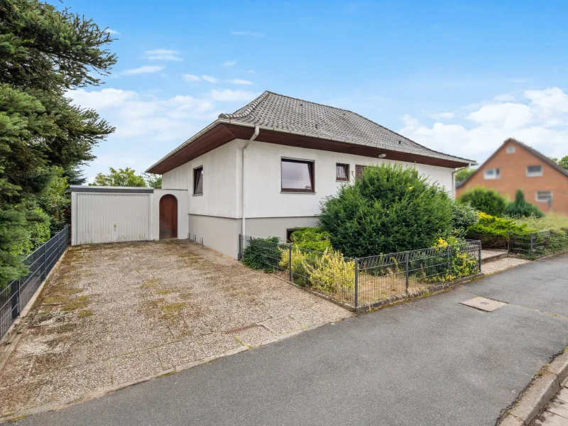 Hausansicht - Haus kaufen in Neustadt am Rübenberge - Familienfreundliches Einfamilienhaus in  Neustadt am Rübenberge