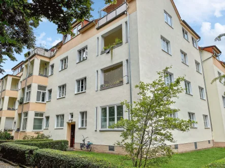 Außenansicht - Wohnung kaufen in Berlin - Bezugsfrei in 2025! 4-Zi.-Maisonettewohnung mit offener Galerie und zwei Bädern in Berlin-Tempelhof