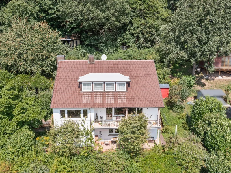 Titelbild - Haus kaufen in Gelnhausen - Charmantes Haus mit Flair in traumhafter Lage von Gelnhausen