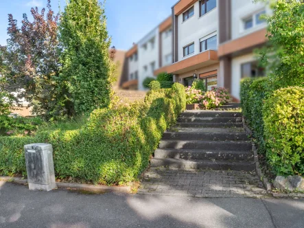 Hausansicht - Haus kaufen in Dortmund - Modernisierungsbedürftiges Reihenmittelhaus mit Garage in Toplage der Aplerbecker-Mark