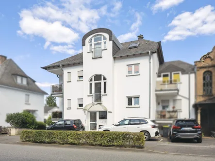 Gepflegtes Mehrfamilienhaus - Wohnung kaufen in Boppard - Moderne Maisonette-Wohnung mit Rheinblick in Boppard