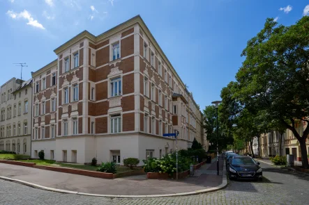 Titel - Haus kaufen in Halle (Saale) - Das besondere Mehrfamilienhaus in einer sehr guten Innenstadtlage von Halle