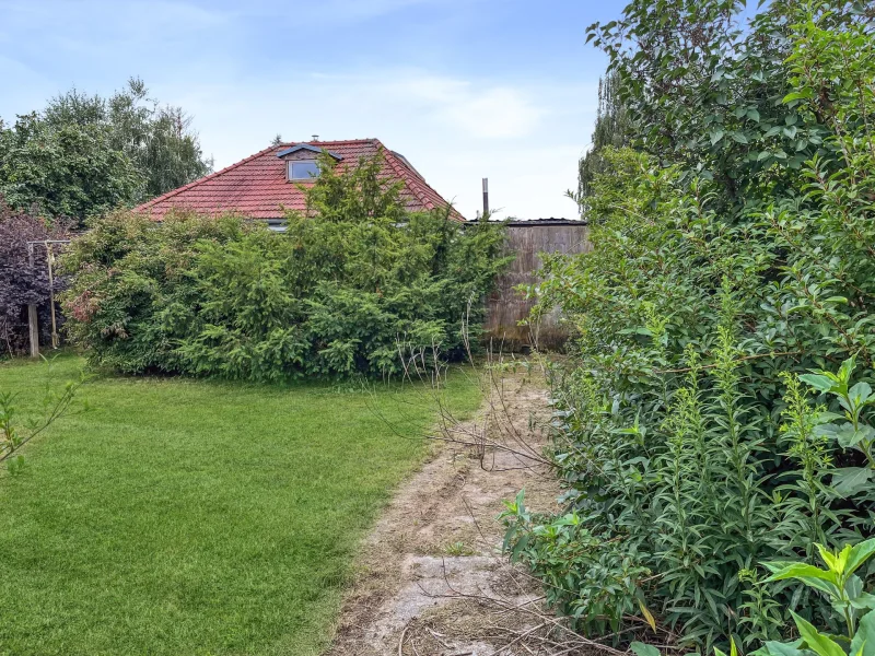 Titelbild - Grundstück kaufen in Ahrensfelde - Ruhige Lage in Neu Lindenberg: Ca. 646 m² großes  Grundstück mit Abriss am Feldrand zur Neubebauung