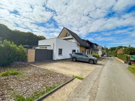 Titelbild - Haus kaufen in Kirchlengern - Zweifamilienhaus in Kirchlengern-Stift Quernheim