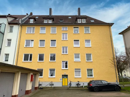 Rückansicht - Wohnung kaufen in Braunschweig - Vermietete 4-Zimmer-Wohnung mit ca. 84 m² im Westlichen Ringgebiet von Braunschweig